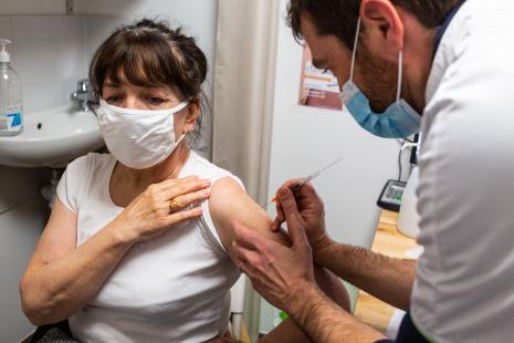 Plus de 6 % des vaccinations anti-Covid en France ont été effectuées en officine