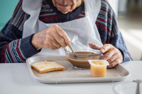 Dépister un état de dénutrition chez une personne âgée n’est pas plus compliqué que de dépister un diabète